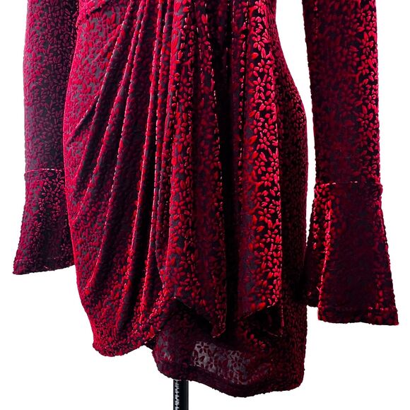 C/MEO Breakthrough Velvet Long Sleeve Tie Front Dress in Black and Red Medium - Picture 12 of 14